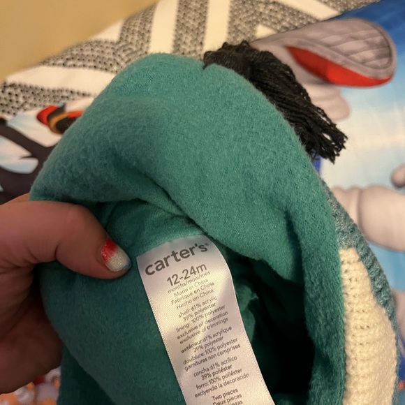 Carter’s hat/mittens - Picture 3 of 3